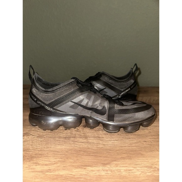 Nike Air Vapormax 2019 Ghost Black Sneakers AJ2616-001 Size 8 Women's - Picture 6 of 9